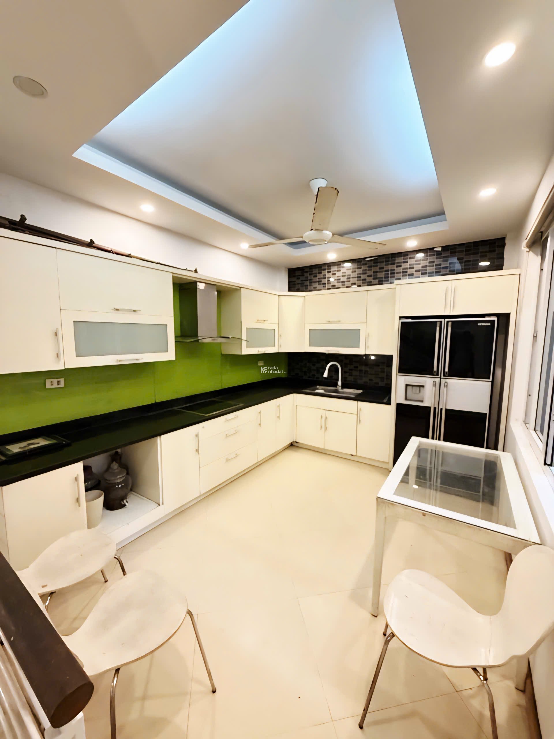 Hiếm nhà lô góc Hoàng Hoa Thám gần phố 2 thoáng 52m2 x 4 tầng hơn 11 tỷ