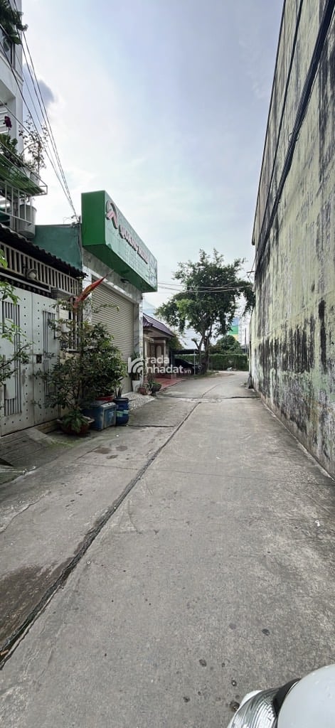 BÁN NHÀ HƯƠNG LỘ 80 BÌNH TÂN 100M2 3 TẦNG 6.X TỶ KHU PHÂN LÔ NHÀ LẦU CAO CẤP