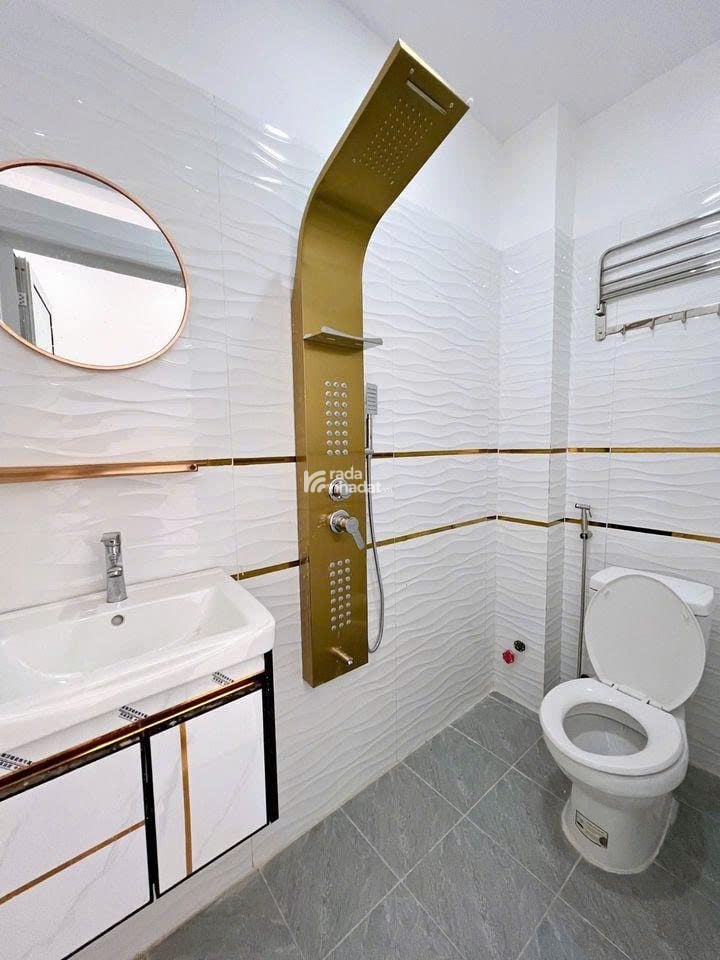 Bán nhà xây ở tâm huyết Bình Hưng Hòa B