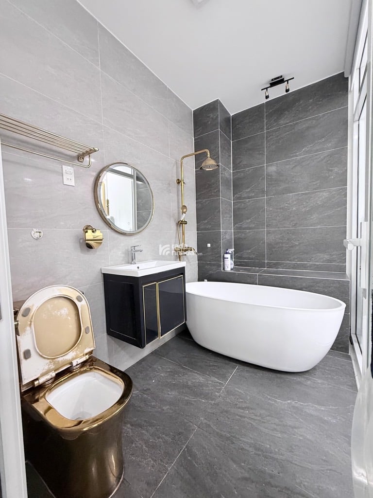 GIÁ ĐẦU TỪ - HẺM 1 TRỤC SÁT MẶT TIỀN - ĐANG CHO THUÊ 18TR - NHÀ 80M2 x 4 TẦNG MỚI ĐẸP.