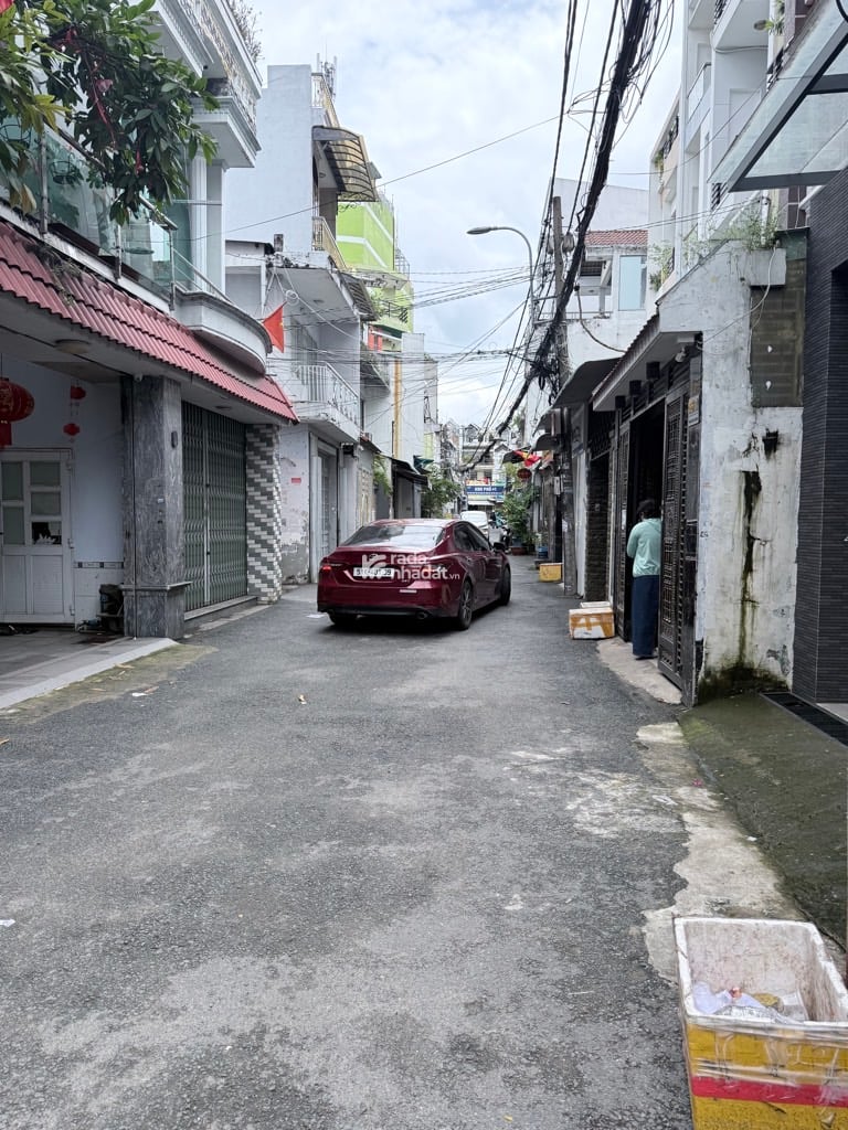 GIÁ ĐẦU TỪ - HẺM 1 TRỤC SÁT MẶT TIỀN - ĐANG CHO THUÊ 18TR - NHÀ 80M2 x 4 TẦNG MỚI ĐẸP.