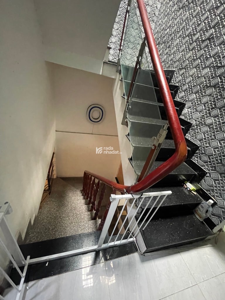 HẺM XE TẢI, GIÁP KHU TÊN LỬA MÃ LÒ BÌNH TRỊ ĐÔNG A BÌNH TÂN  DT: 4,2M X 12,5 M - 4 TẦNG,  5 TỶ  6