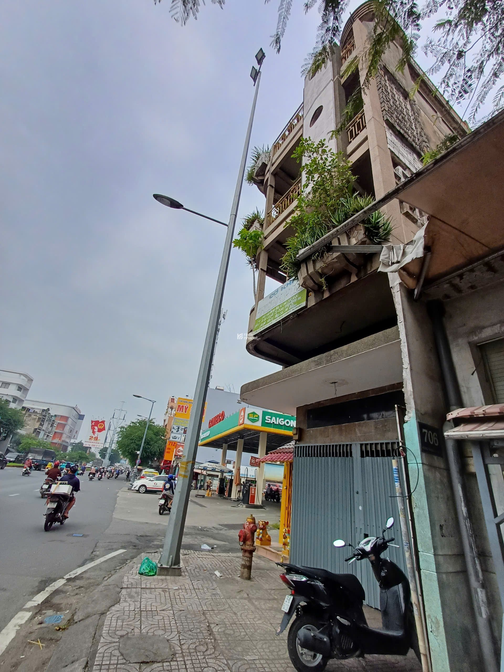 Bán nhà căn góc - mặt tiền Hồng Bàng, p1, quận 11 