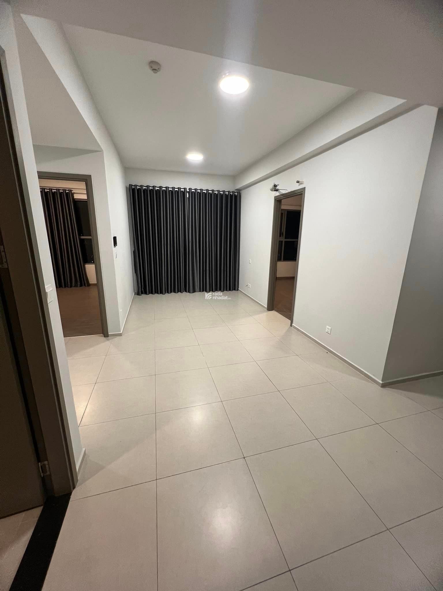 Chính chủ cần bán căn hộ 3PN, 126m2 tại Diamond Park Plaza. Căn góc - hướng view hồ. Sổ đỏ Lâu dài