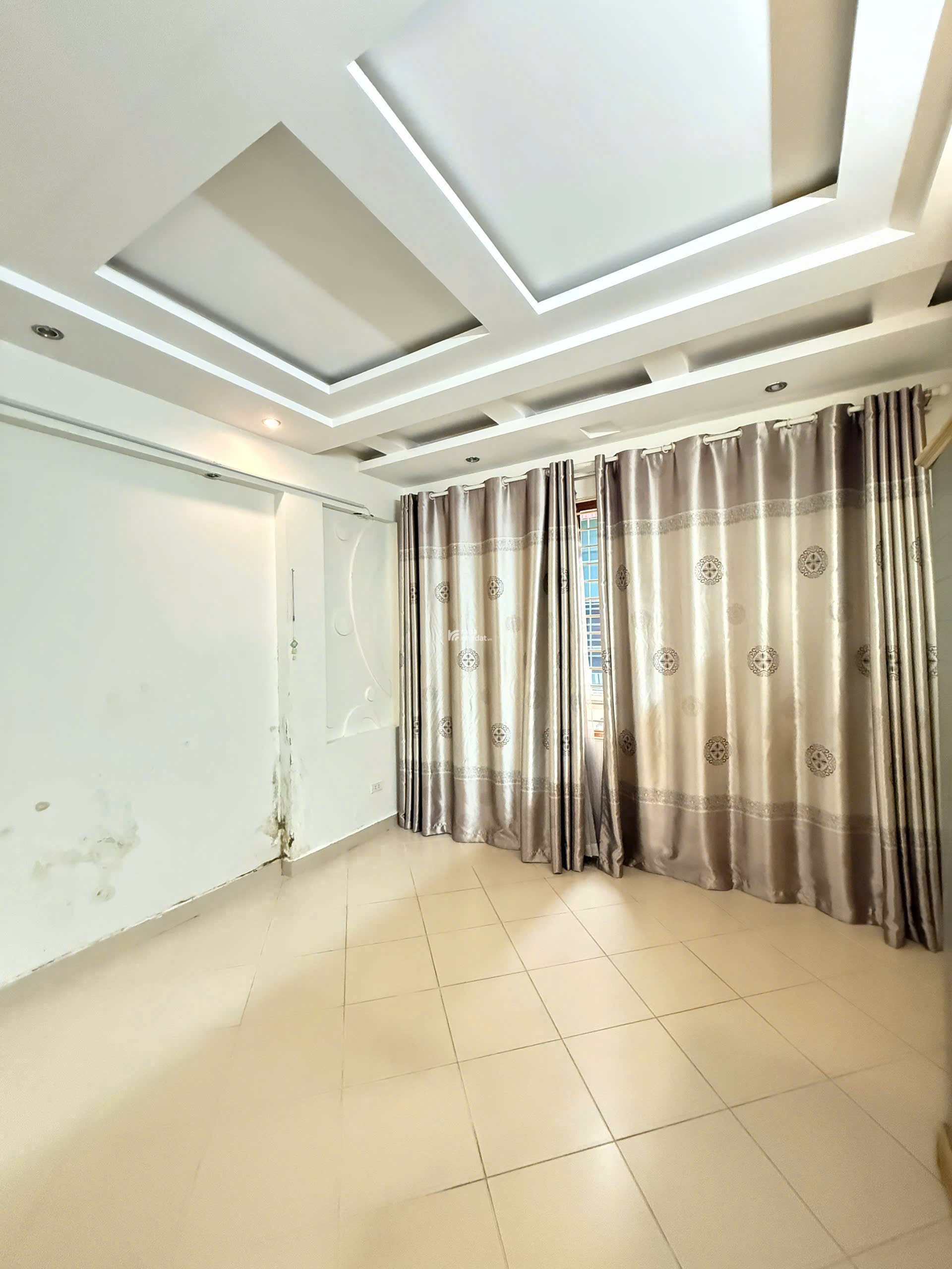 Bán nhà phân lô tại Trung Kính