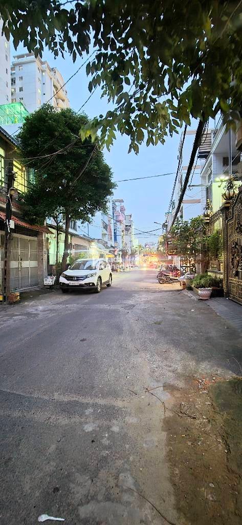 TÂN PHÚ- THOẠI NGỌC HẦU- 66m2-4x16-5 TẦNG- 11 TỶ THƯƠNG LƯỢNG