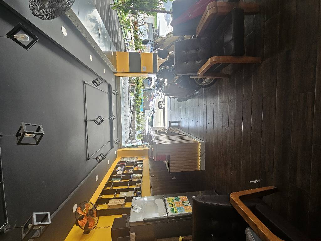 MẶT TIỀN KINH DOANH ĐA NGÀNH NGHỀ 
