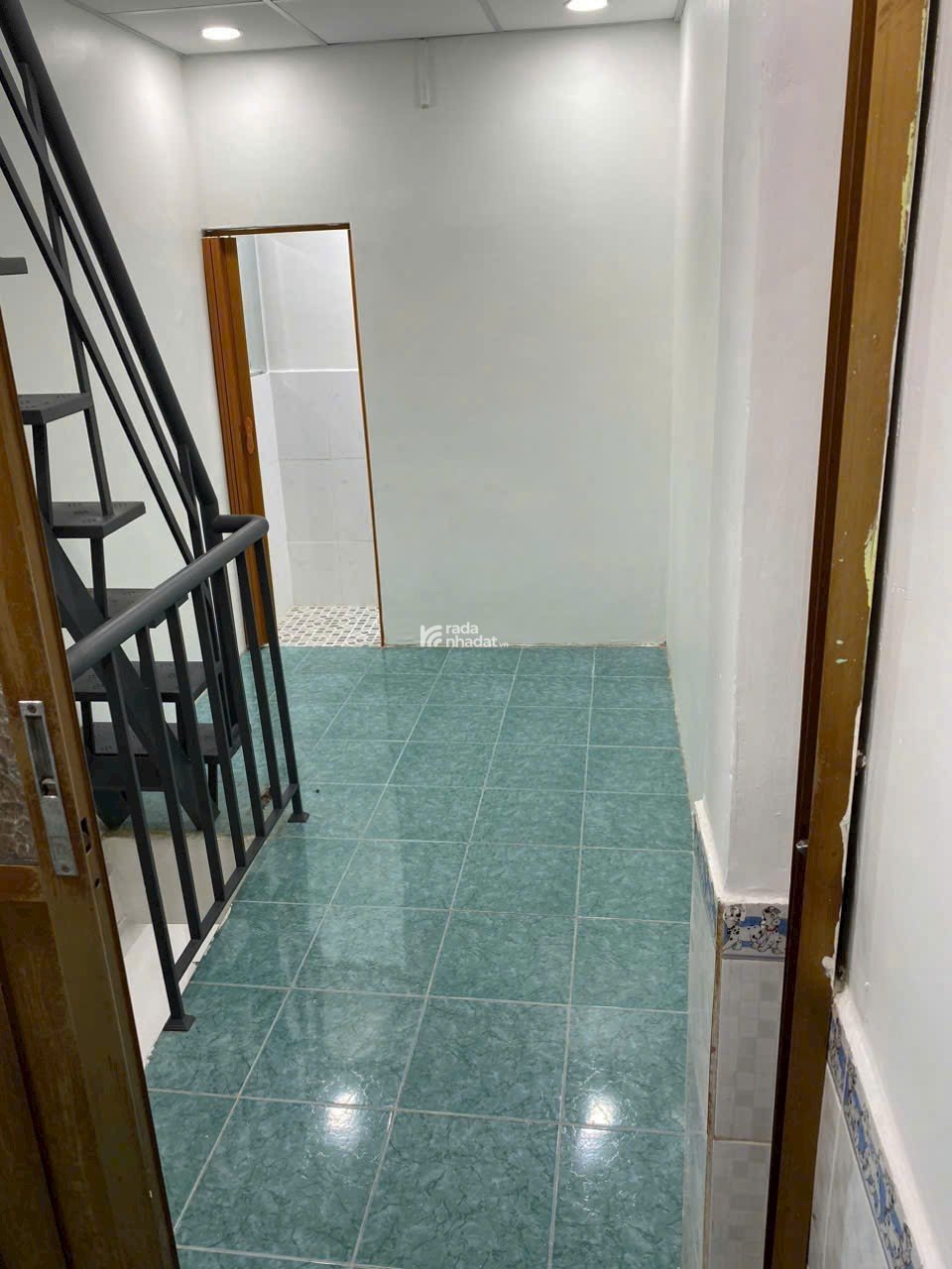 NHÀ NHỎ NỞ HẬU ĐƯỜNG VÕ VĂN KIỆT QUẬN 1