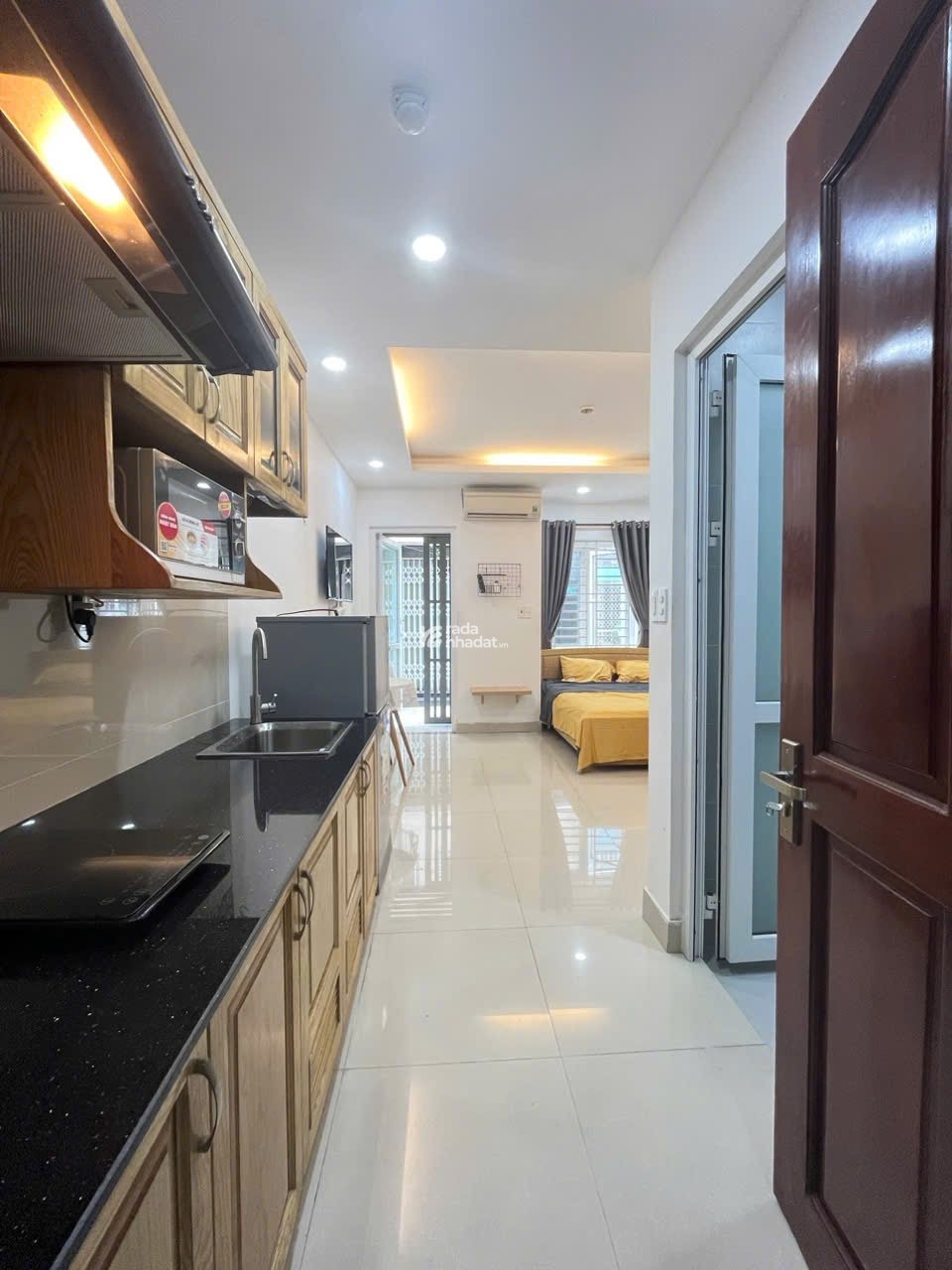 Căn Hộ Ban Công Quận 1 Gần Bùi Viên, Đại học Văn Lang
