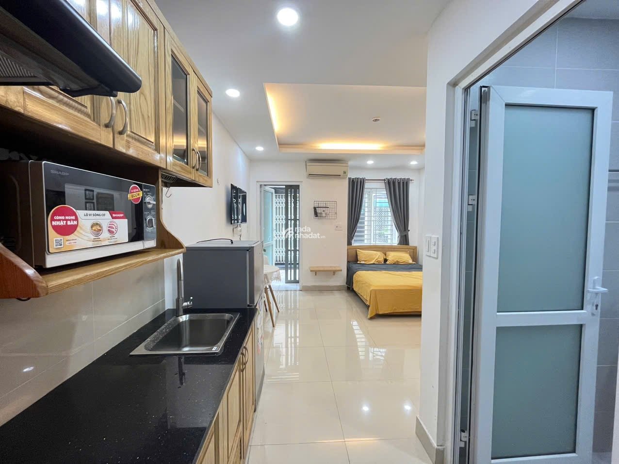 Căn Hộ Ban Công Quận 1 Gần Bùi Viên, Đại học Văn Lang