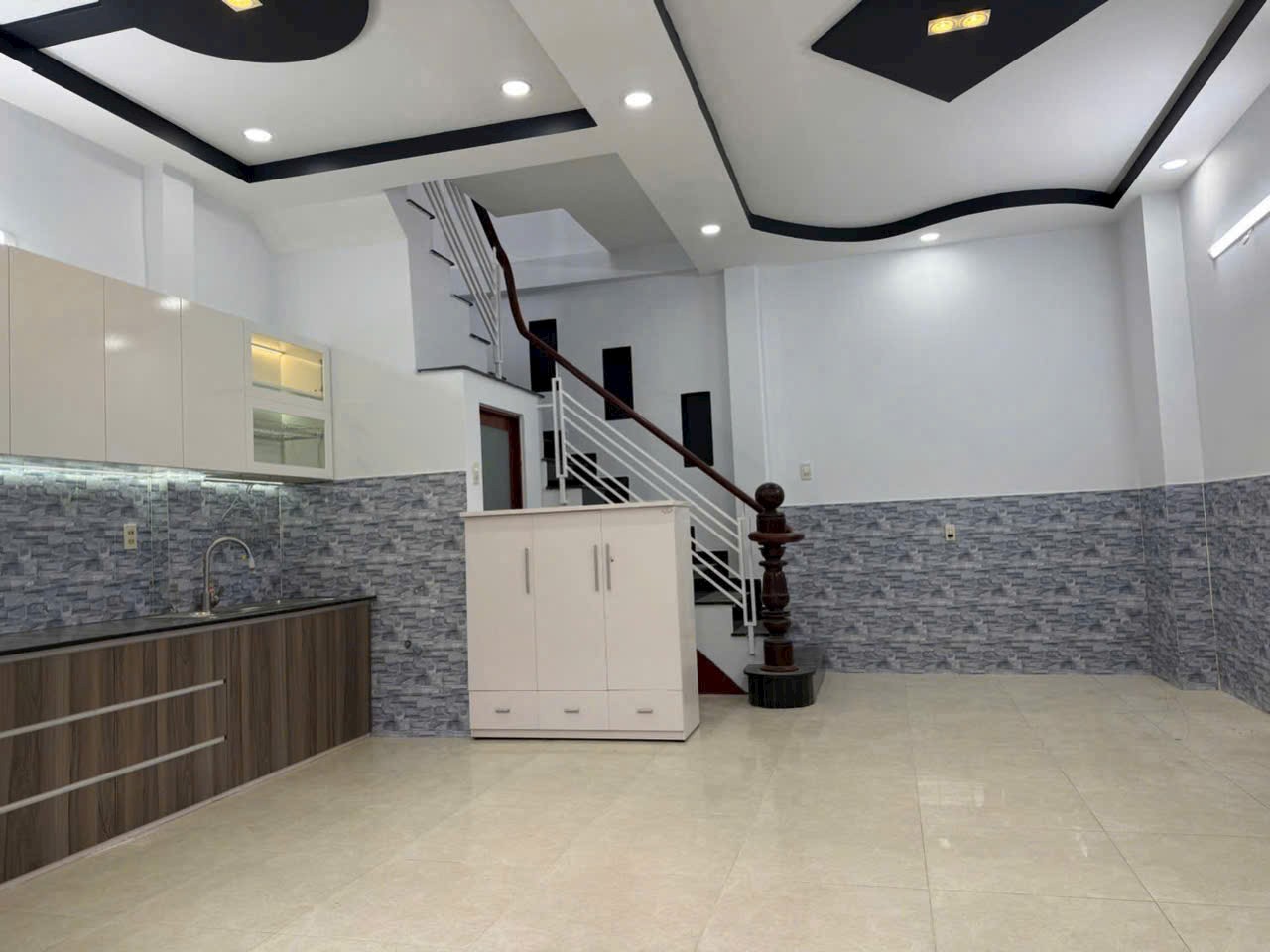Nhà đẹp ở ngay đường số 9 , Bình Hưng Hòa, Bình Tân chỉ 3.4 tỷ 
