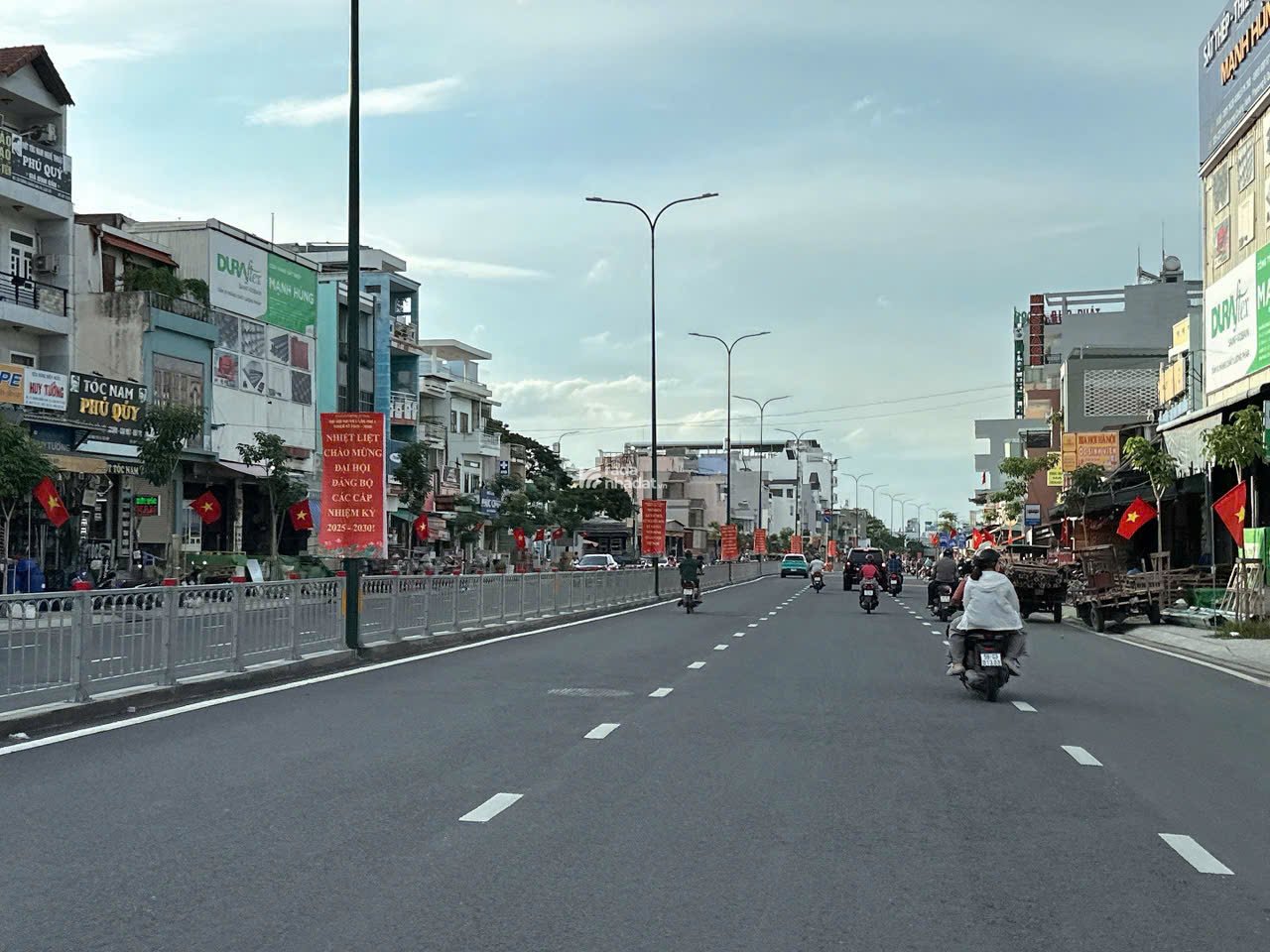 Bán nhà 4 tầng hẻm 8m lô GÓC Đường số 20 ngang 4.5m 68m2 view sông gần DQH chỉ 9.99 tỷ   