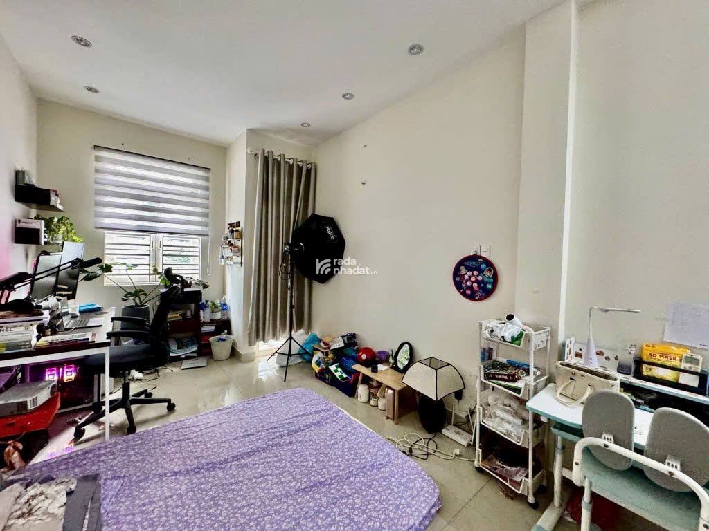 NGAY KHU VIP PHAN XÍCH LONG - HẺM HXH NHỰA HOA ĐÀO - 4TẦNG - 3PN - 8 TỶ