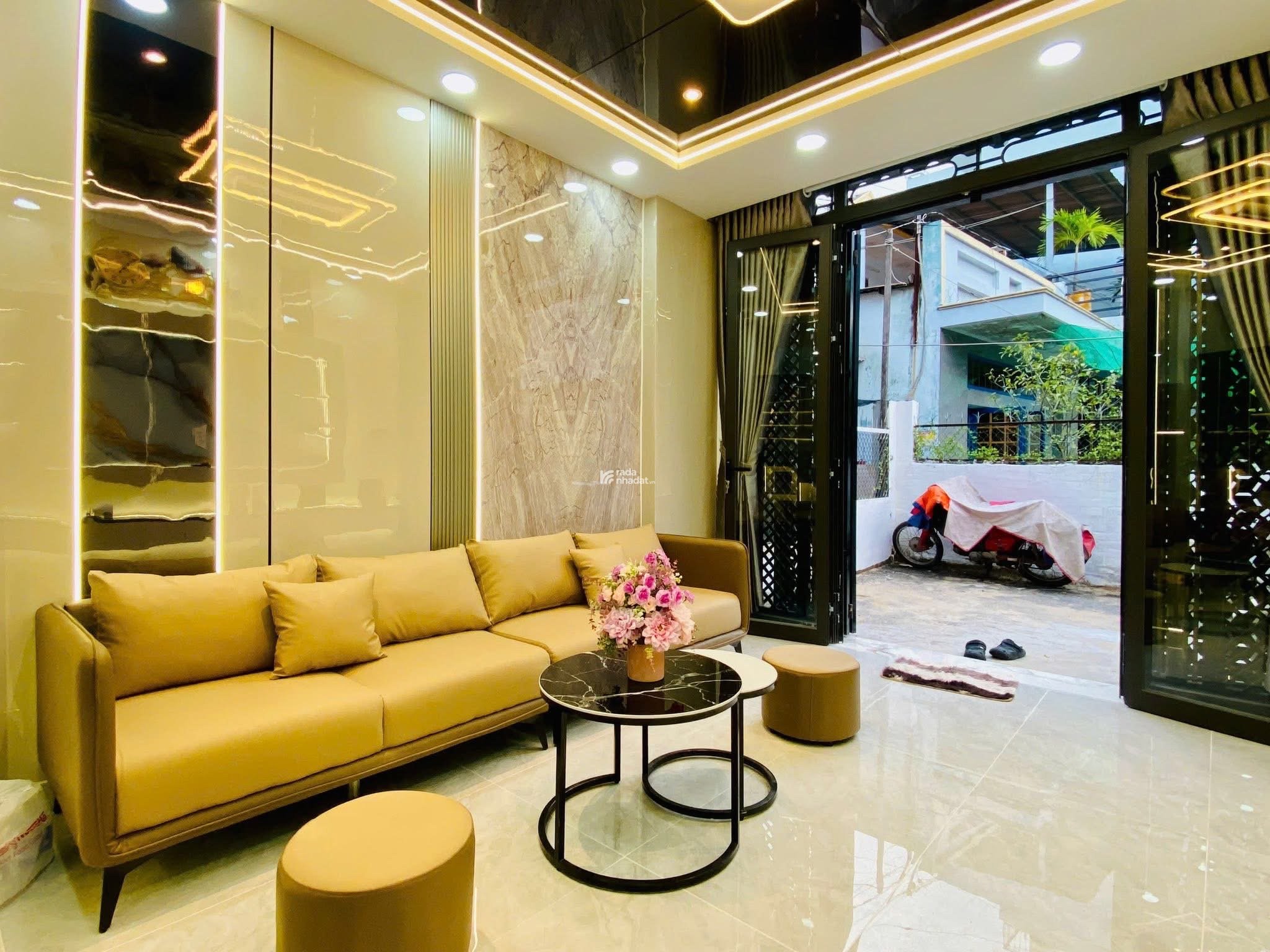 NHÀ ĐẸP 3 TẦNG – TRUNG TÂM GÒ VẤP – HẺM XE HƠI – CHỈ 5.75 TỶ TL