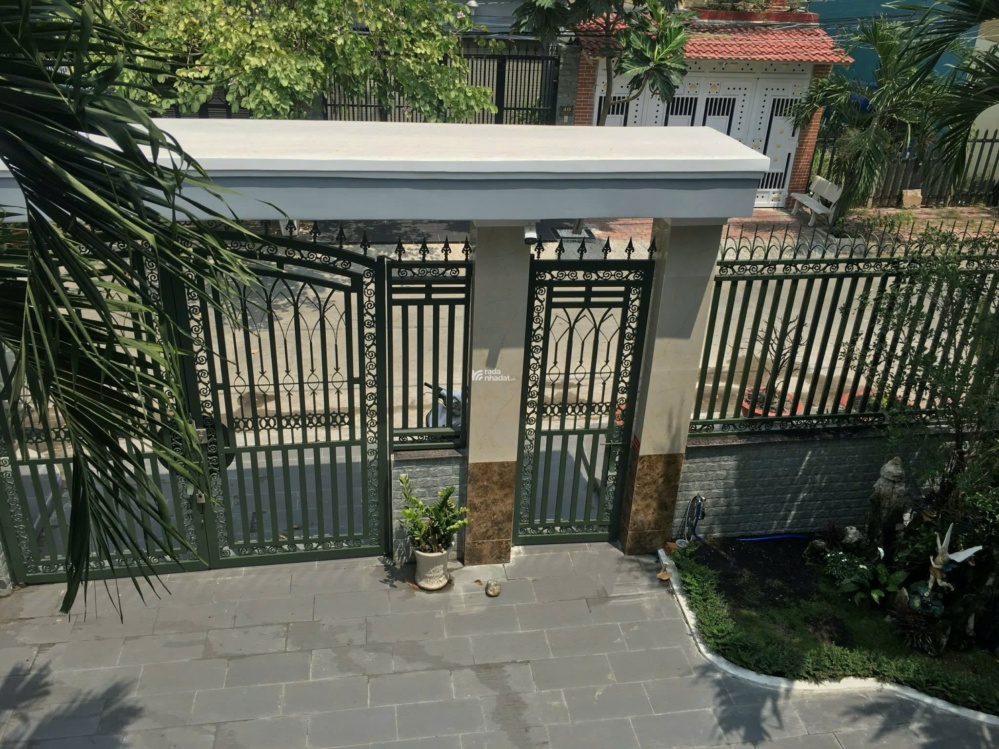 Cho thuê biệt thự sân vườn KDC Sông Đà,  Hiệp Bình Chánh  10m x 20m trệt 2 lầu 5PN giá 26tr