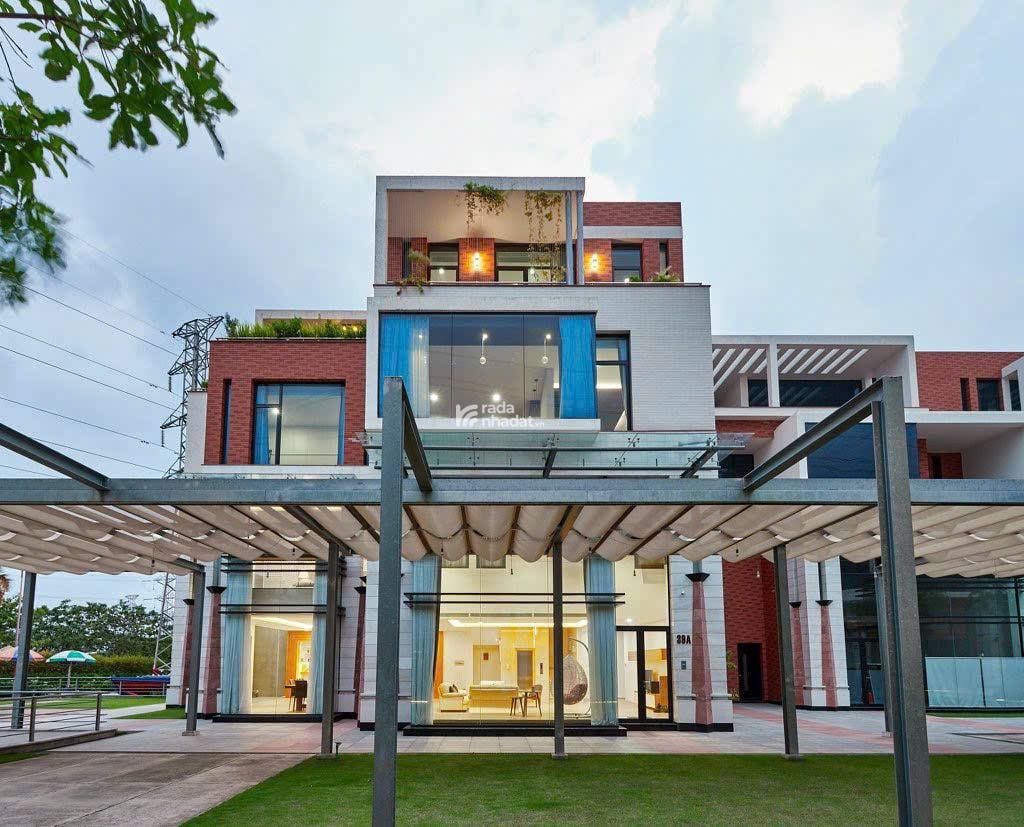 [NHÀ BÈ] SIÊU PHẨM LÔ GÓC 343M2 - HẦM THANG MÁY - 5 TẦNG DÒNG TIỀN 100TR/TH - CHỈ NHỈNH 40 TỶ 