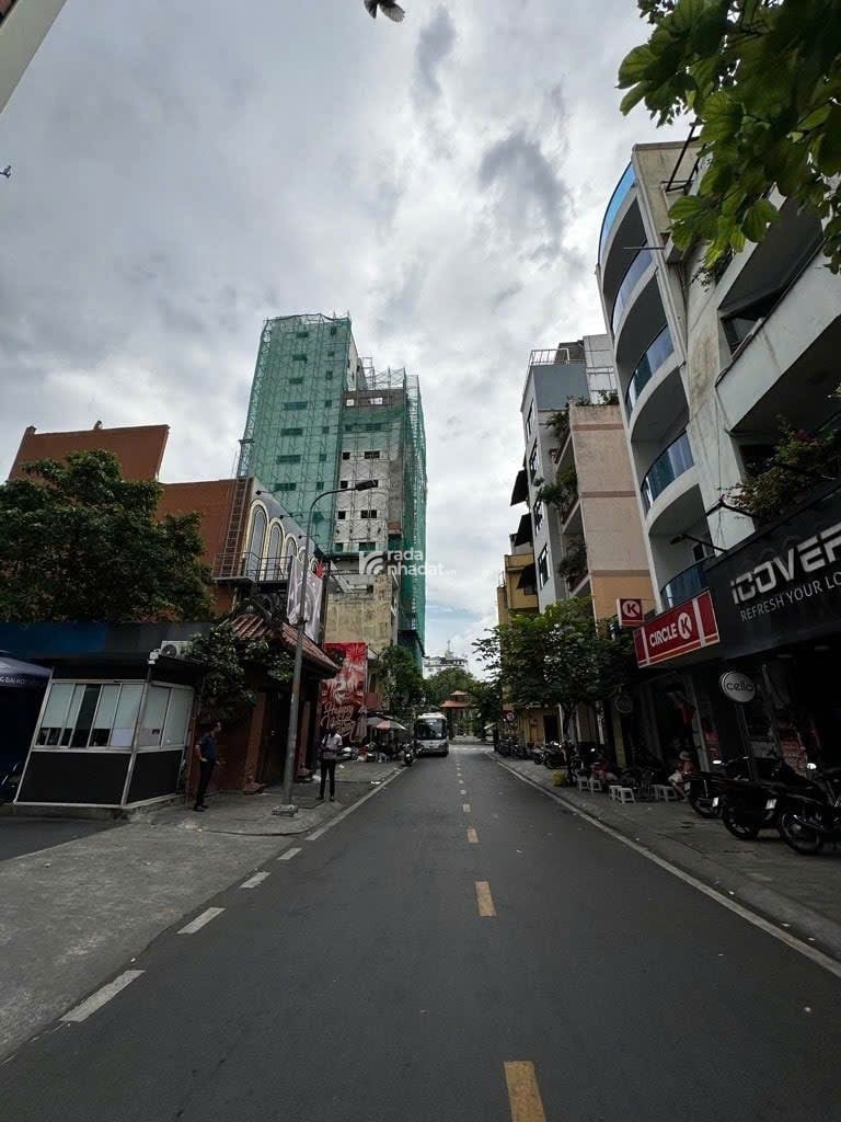 MẶT TIỀN KINH DOANH - QUẬN 1 - 2 TẦNG - 70M2 - 38 TỶ TL 