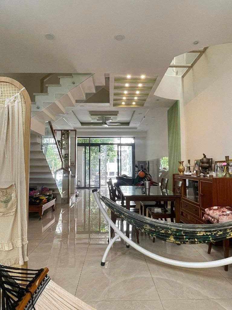 Nhà Mặt Tiền Khu Tên Lửa,Ngay Chợ Da Sà (5m x 20m x 3 Tầng) 13,5 Tỷ TL