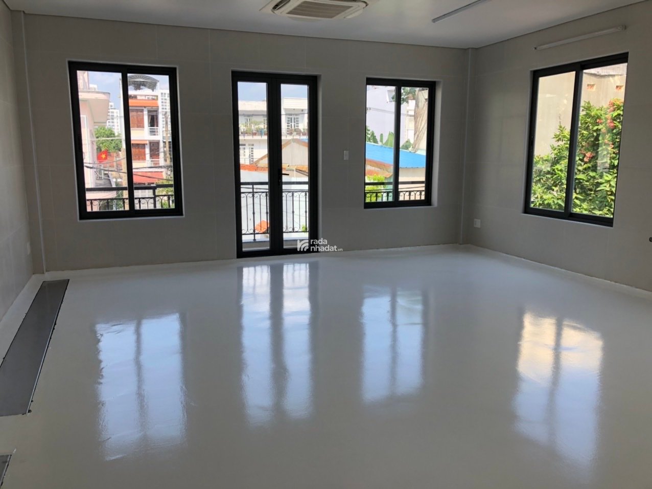 Cho thuê biệt thự quận Thủ Đức . HXT đường 19 ,sau lưng Gigamall P Hiệp Binh 