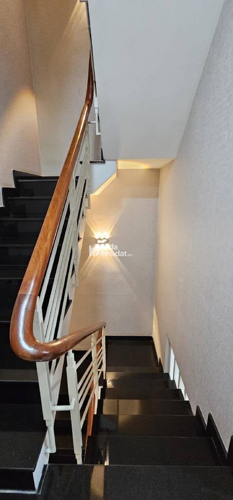 MẶT TIỀN KINH DOANH QUẬN TÂN BÌNH - 6 TẦNG - FULL NỘI THẤT CAO CẤP - DTS 243M2 - KHU VIP CỘNG HÒA