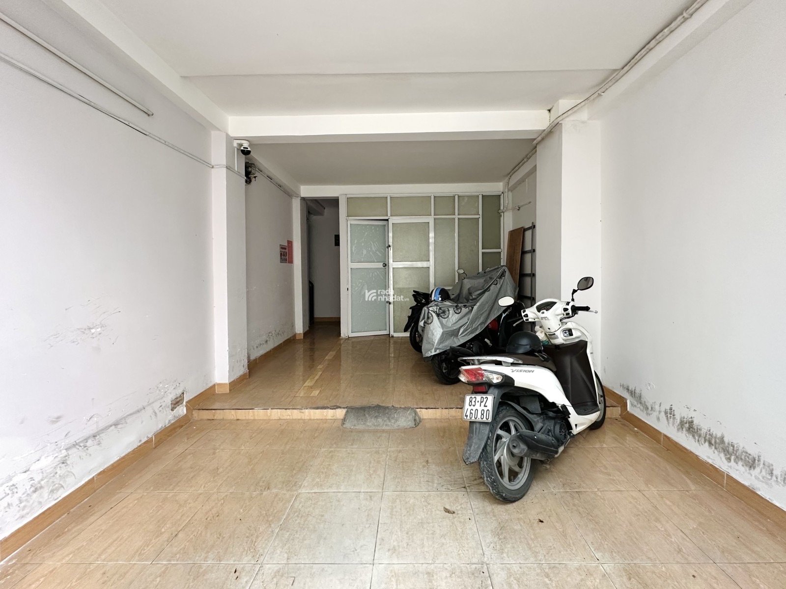 HẺM XE HƠI 7 CHỖ  GẦN MẶT TIỀN 5 TẦNG