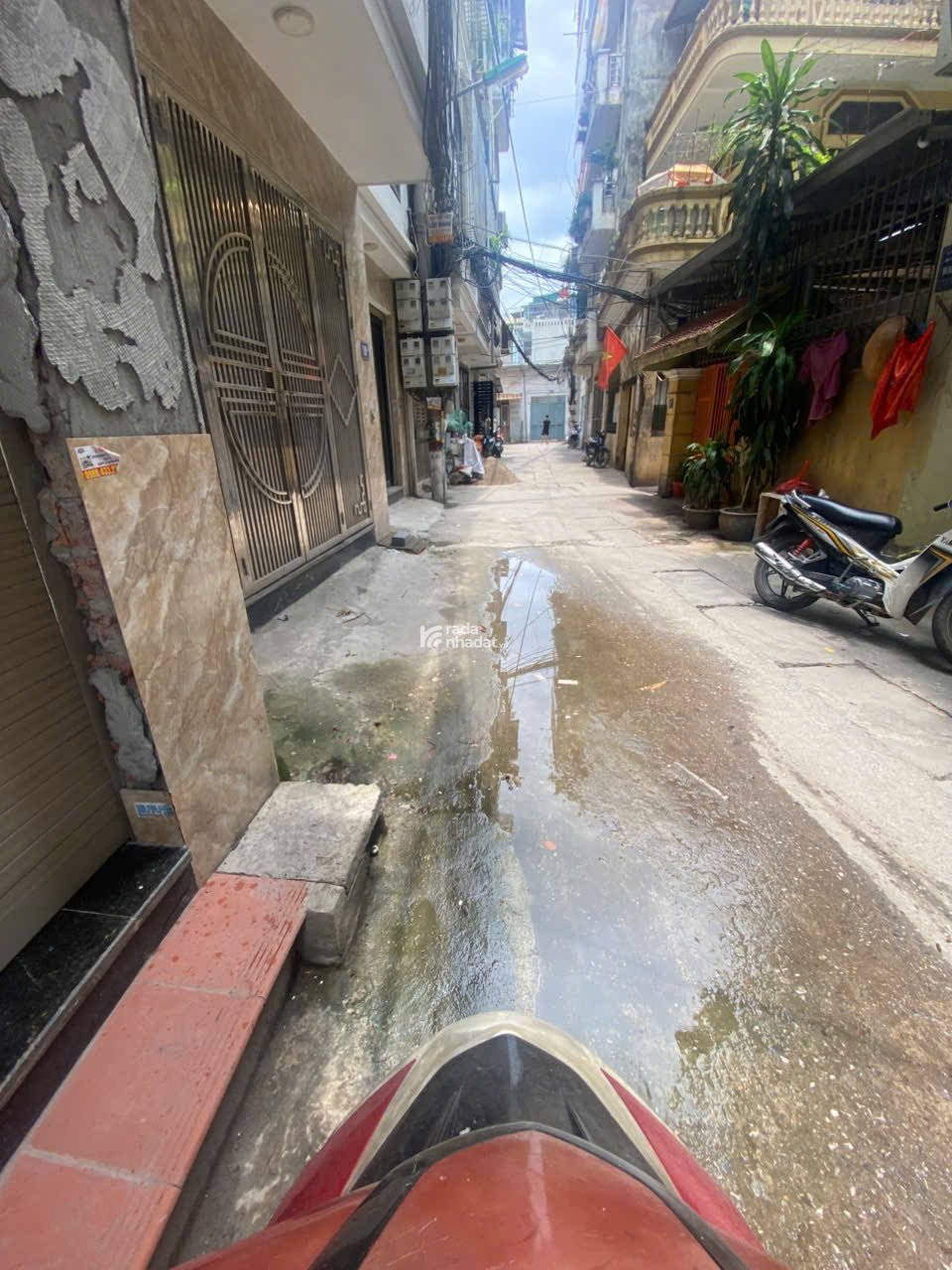 Bán nhà Kim Giang, ngõ rộng 3m cách 1 nhà ra ô tô tránh  DT 40m, 5 tầng chào giá 9 tỷ 