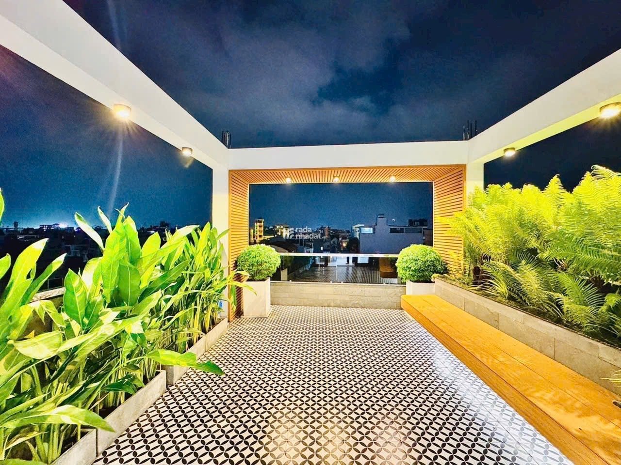 SIÊU PHẨM NHÀ 4 TẦNG – THANG MÁY – FULL NỘI THẤT CAO CẤP – SÂN THƯỢNG LUNG LINH