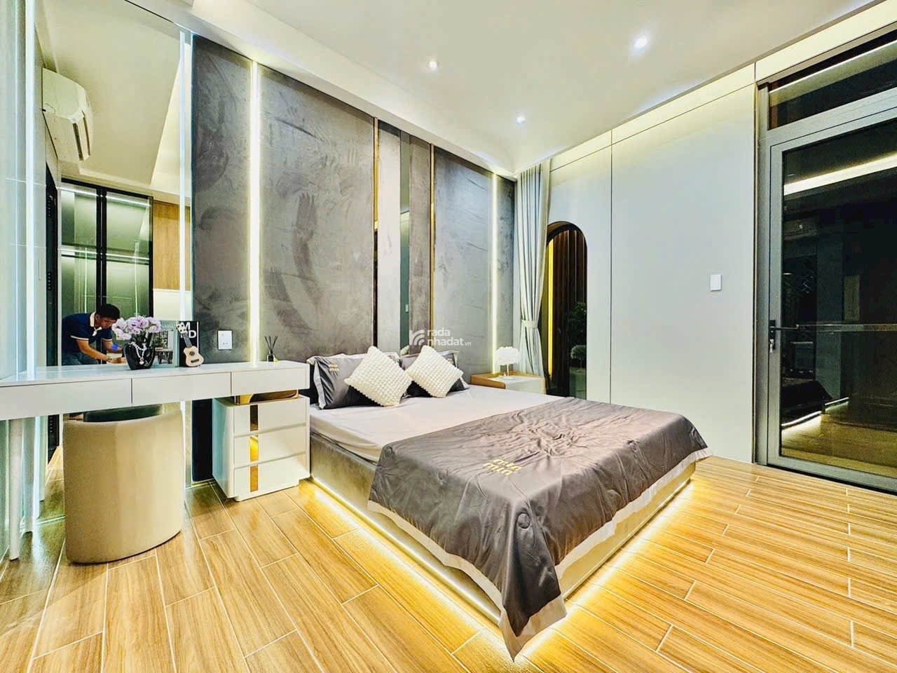 SIÊU PHẨM NHÀ 4 TẦNG – THANG MÁY – FULL NỘI THẤT CAO CẤP – SÂN THƯỢNG LUNG LINH