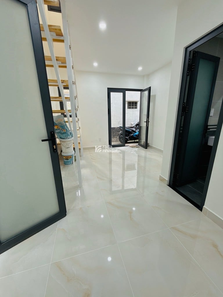 SÁT Q1. ĐINH TIÊN HOÀNG, BÌNH THẠNH,  MỚI Ở NGAY, GIẢM 550TR CHỈ CÒN 3.35T 