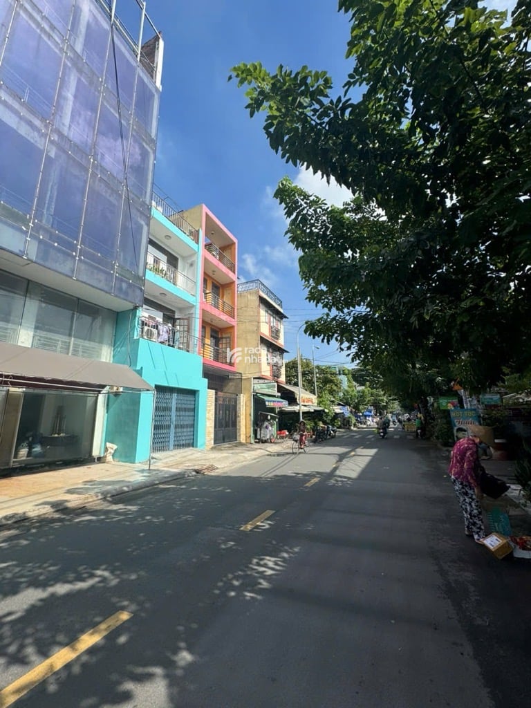 MẶT TIỀN TRUNG TÂM TÂN PHÚ-TOÀ NHÀ BỰ NHẤT TUYẾN ĐƯỜNG-PHÙ HỢP LÀM CĂN HỘ DỊCH VỤ