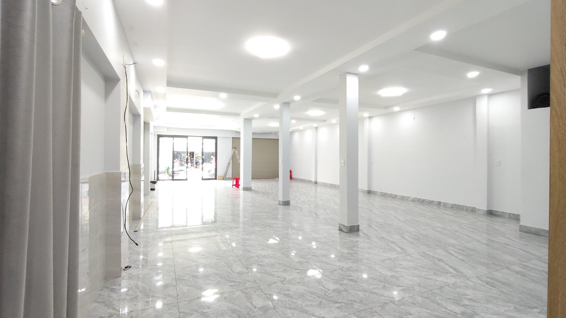 TÂN PHÚ- NHỈNH 42 TỶ CÓ NHÀ MẶT TIỀN KINH DOANH BUÔN BÁN 8x 23 ĐANG CHO THUÊ SPA DÒNG TIỀN ỔN ÁP 