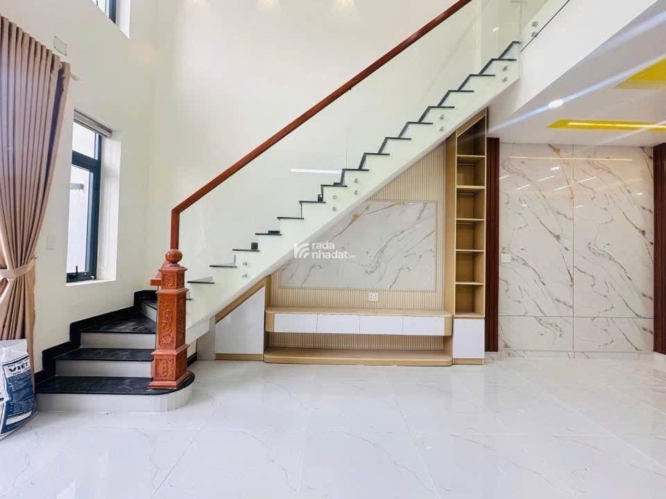 bán nhà mới xây đường nhựa 12m, 3PN, buôn bán được, SHR