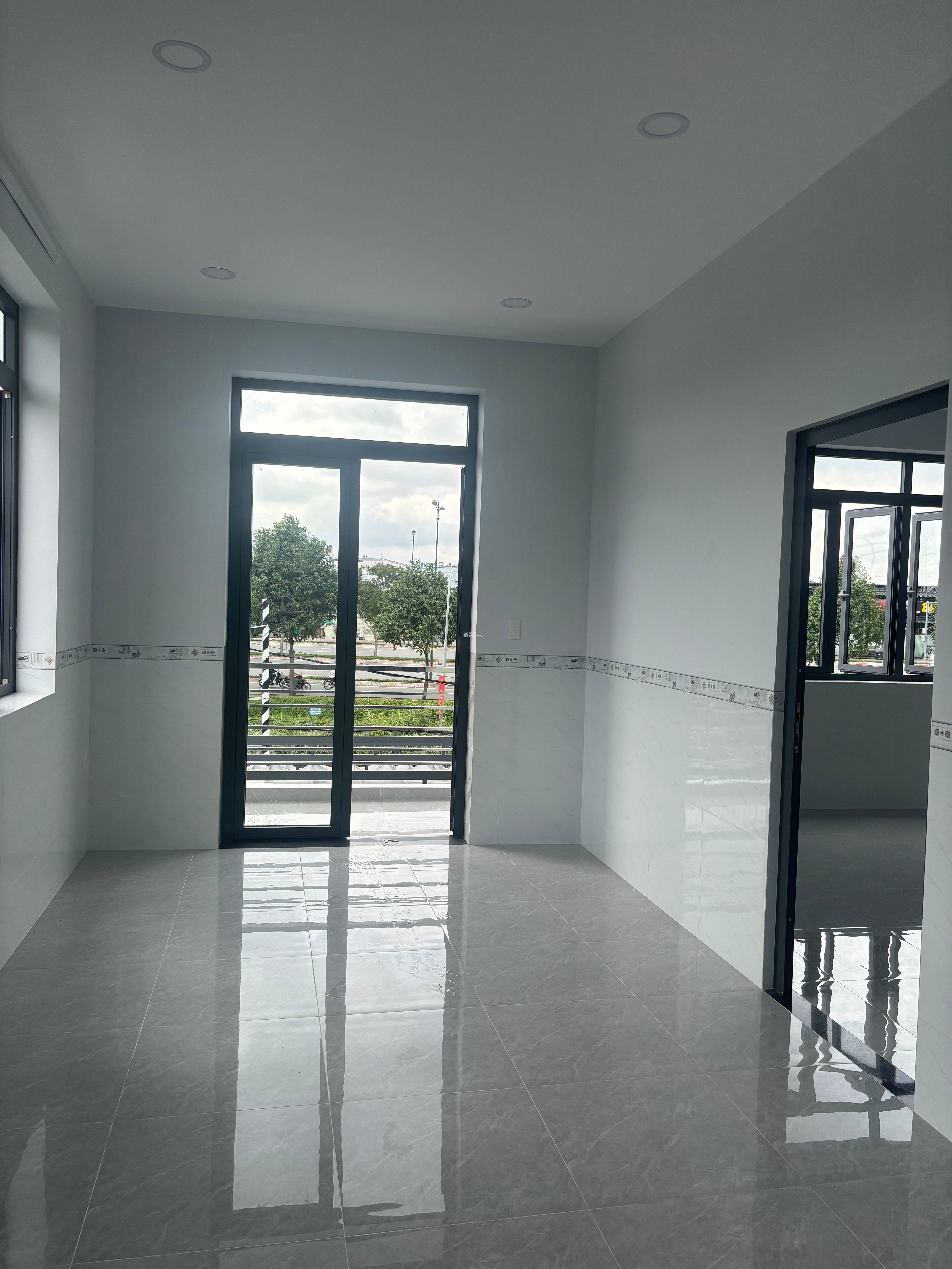 CHO THUÊ NHÀ ĐẸP NGUYÊN CĂN MỚI XÂY - KẾ ĐƯỜNG PHẠM VĂN ĐỒNG (THỦ ĐỨC)