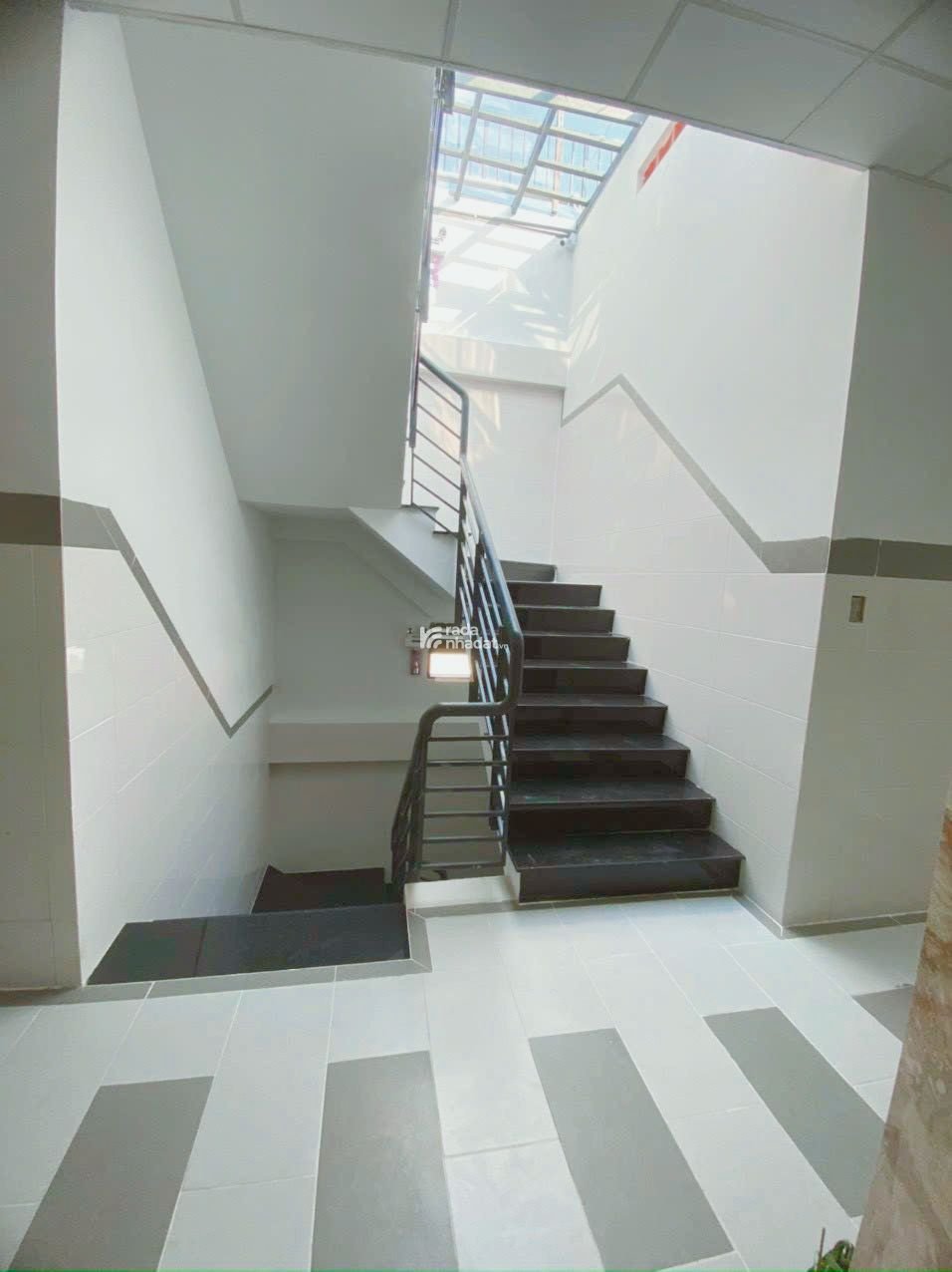 CHDV 7 tầng, đường Tô Hiệu 160m2, Ngang 8.2m, Thang Máy, DT 100tr/tháng, Chỉ 39.8 Tỷ