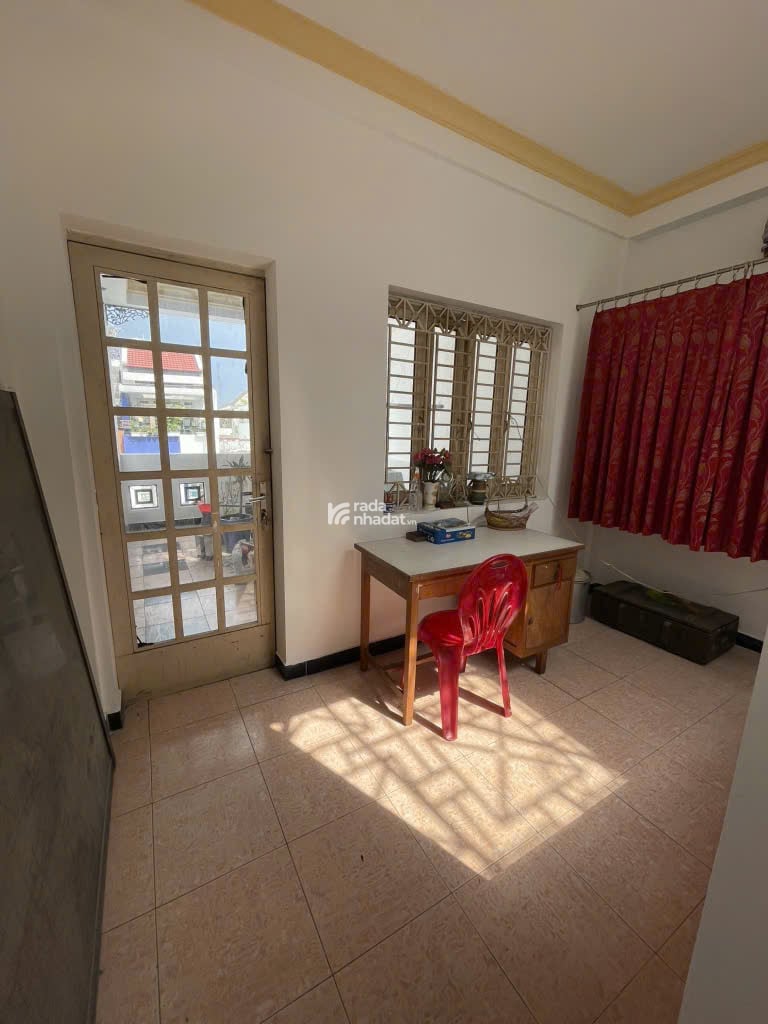 Nhà Thật - Đẹp 4 Tầng - 5PN - Xe Hơi Ngủ Trong Nhà -  gần Mặt tiền Thích Quảng Đức - Phú Nhuận