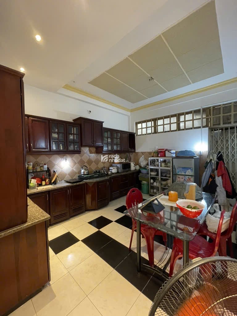 Nhà Thật - Đẹp 4 Tầng - 5PN - Xe Hơi Ngủ Trong Nhà -  gần Mặt tiền Thích Quảng Đức - Phú Nhuận