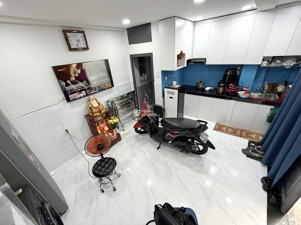 SÁT VÁCH QUẬN 1, ĐIỆN BIÊN PHỦ, BÌNH THẠNH, 20M2 Ở NGAY. GIẢM 350TR CHỈ 4.25T