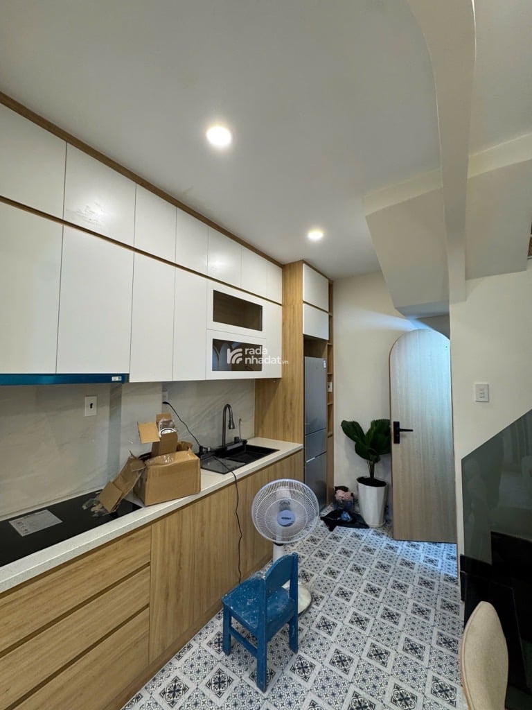 Trường Sa Phú Nhuận 28m, nhà đẹp 5 tầng, Ở ngay, full công năng, giá chỉ 7.85 tỷ.