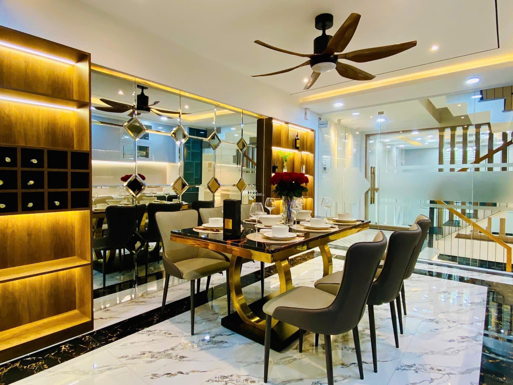 Nhà có gara xe hơi DT 60.2m2 Lê Văn Sỹ P1 Q. Tân Bình giá 4tỷ200tr