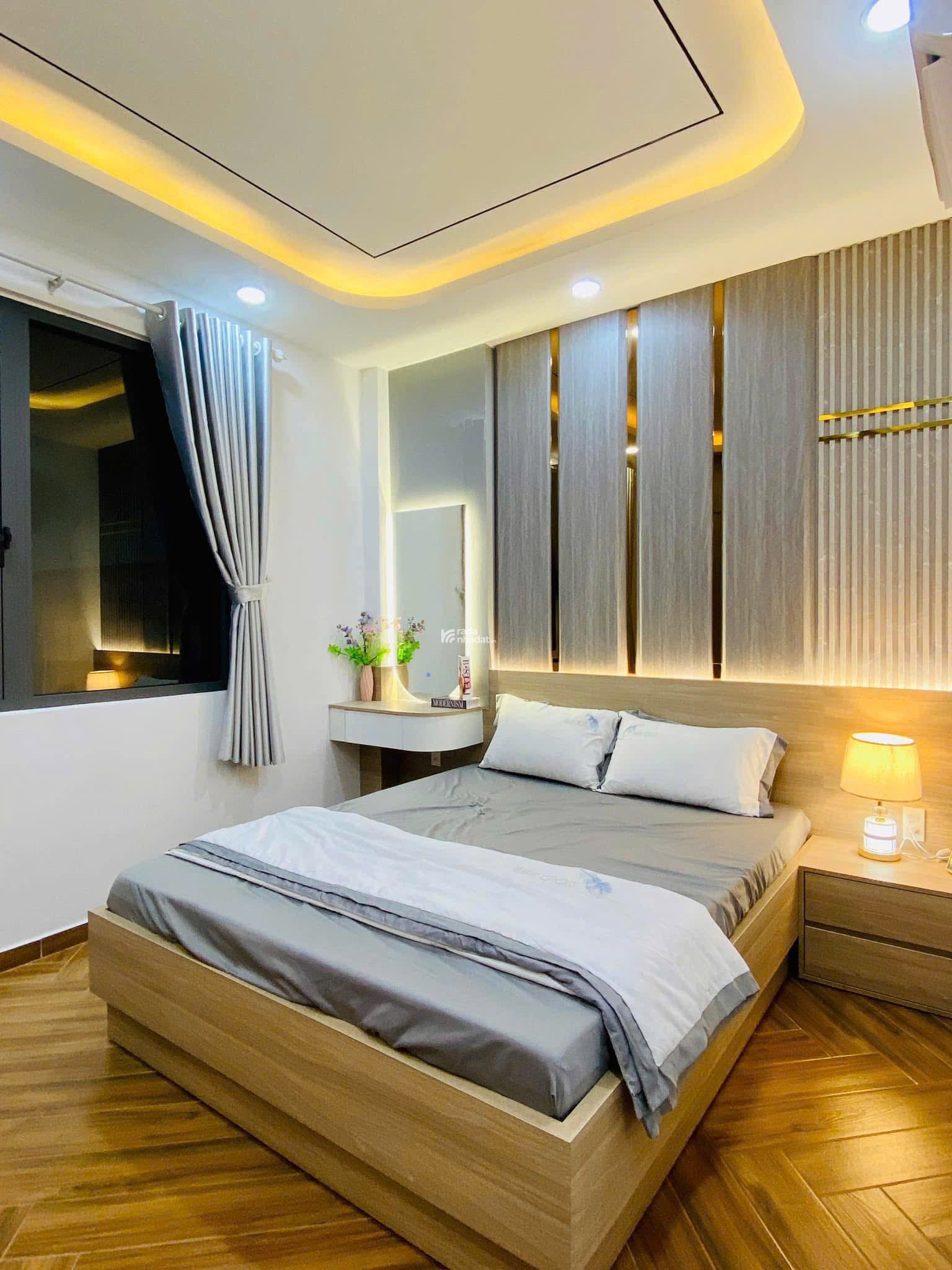 Nhà có gara xe hơi DT 60.2m2 Lê Văn Sỹ P1 Q. Tân Bình giá 4tỷ200tr