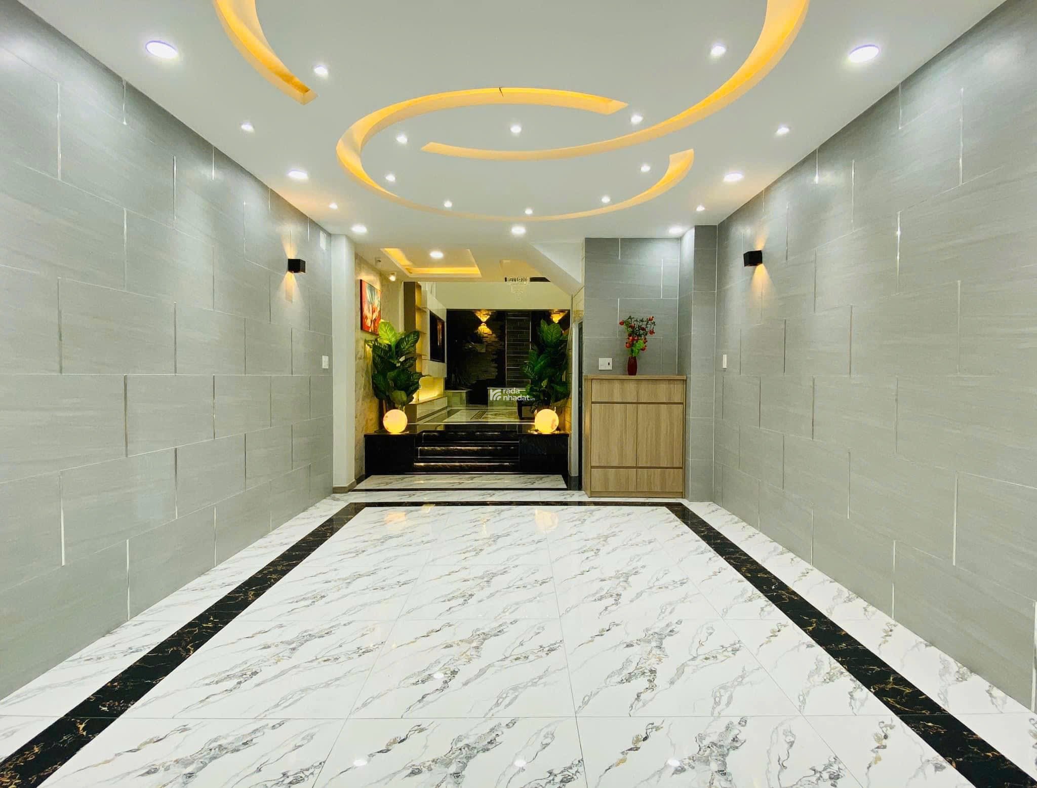 Nhà có gara xe hơi DT 60.2m2 Lê Văn Sỹ P1 Q. Tân Bình giá 4tỷ200tr