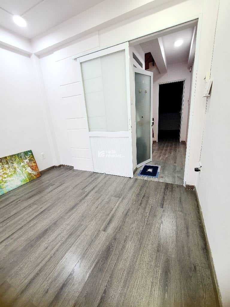  NHÀ 4 TẦNG MỚI ĐẸP - 34 M2 (3.3x11) - HẺM XE HƠI - SÁT CHỢ - NGUYỄN THIỆN THUẬT