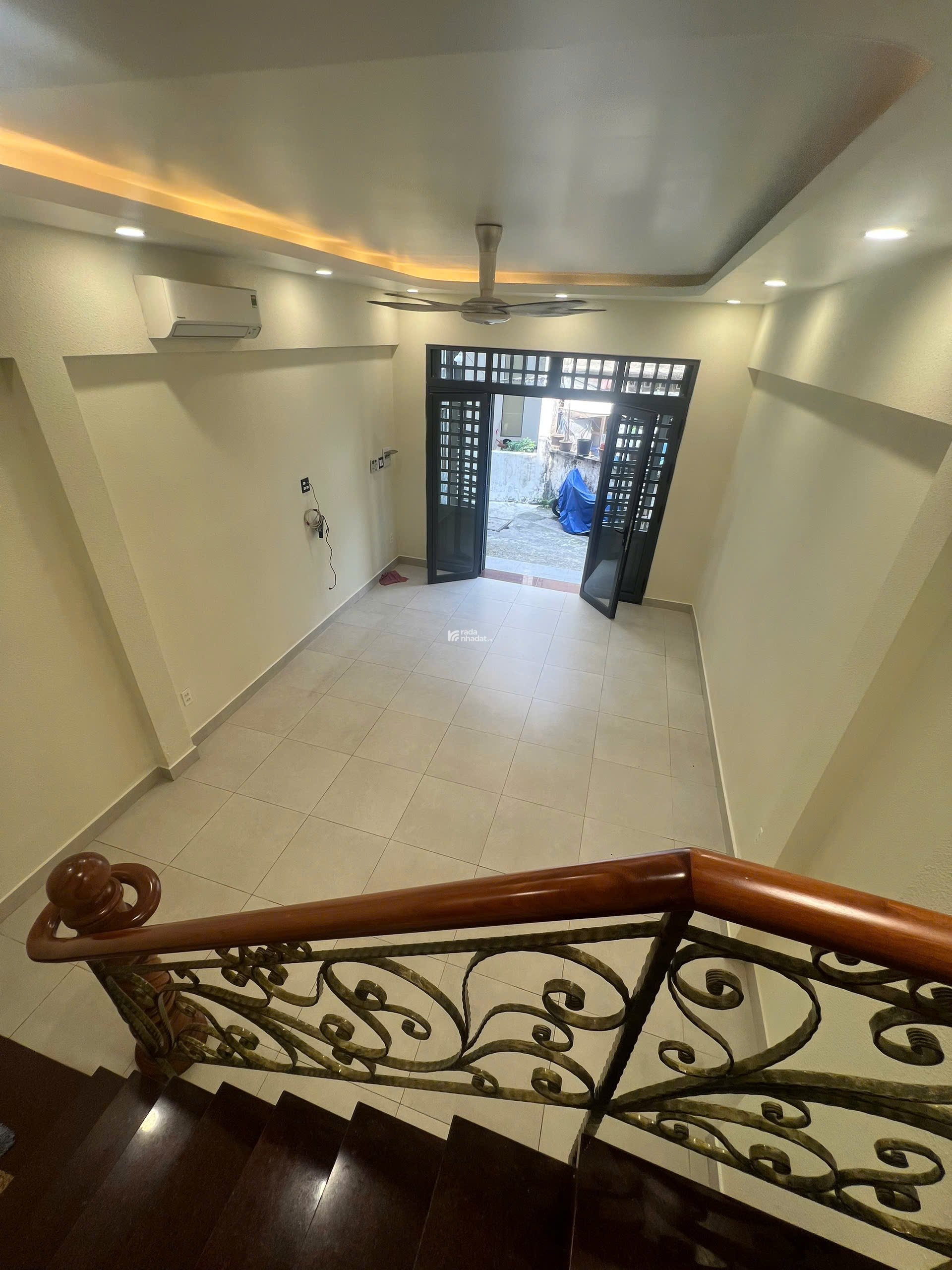 BÁN NHÀ 2 MT TRƯỚC SAU HXH Trần Bình Trọng Quận 5