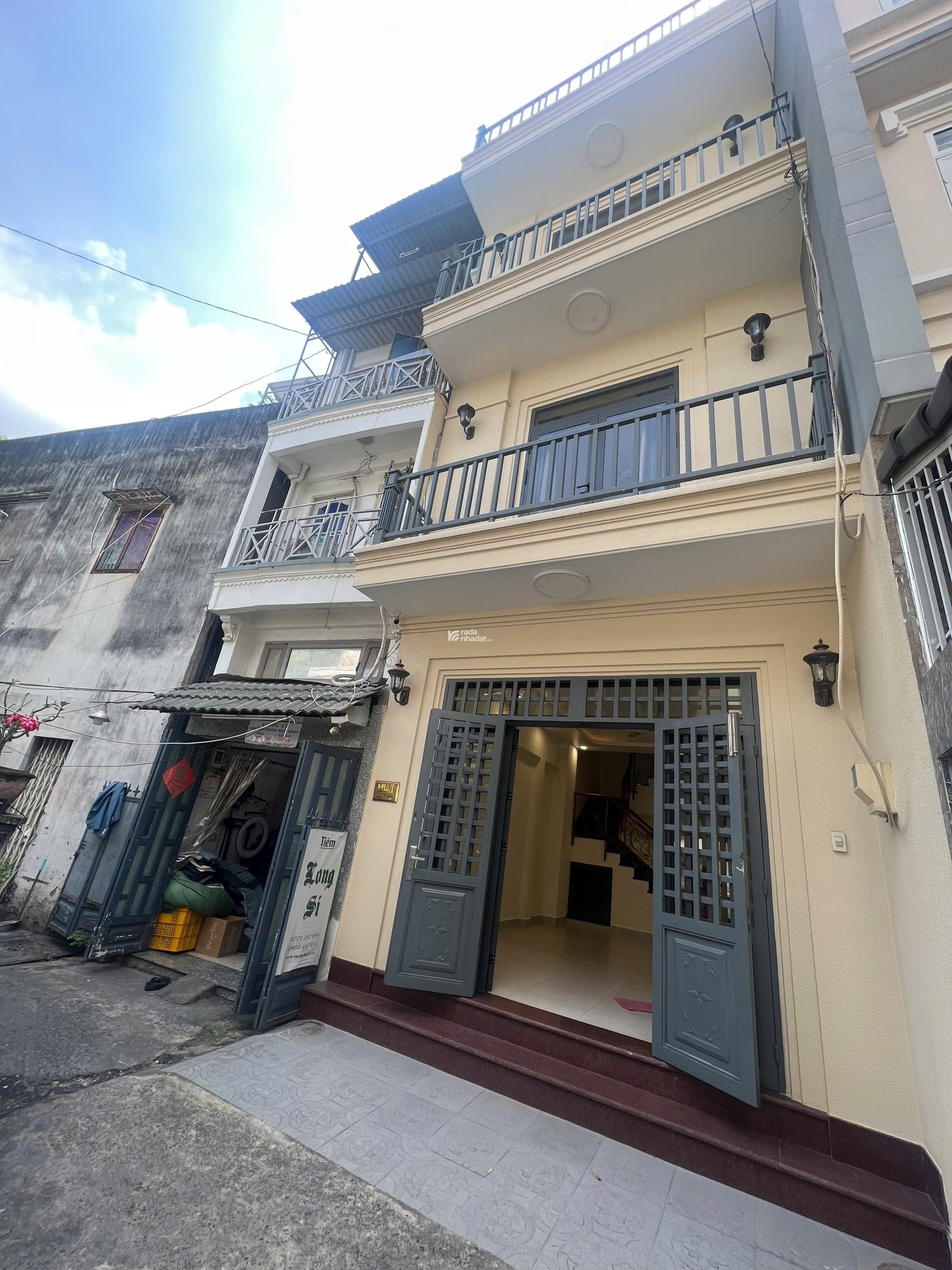 BÁN NHÀ 2 MT TRƯỚC SAU HXH Trần Bình Trọng Quận 5