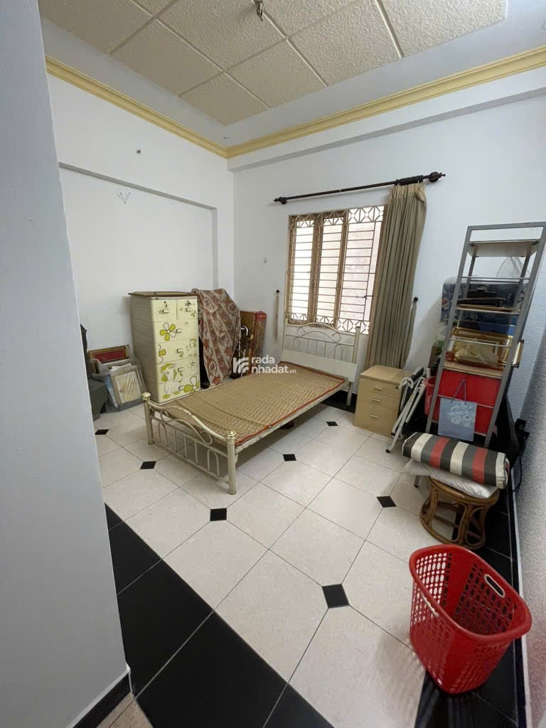 Nhà Thật - Đẹp 4 Tầng - 5PN - Xe Hơi Ngủ Trong Nhà -  gần Mặt tiền Thích Quảng Đức - Phú Nhuận