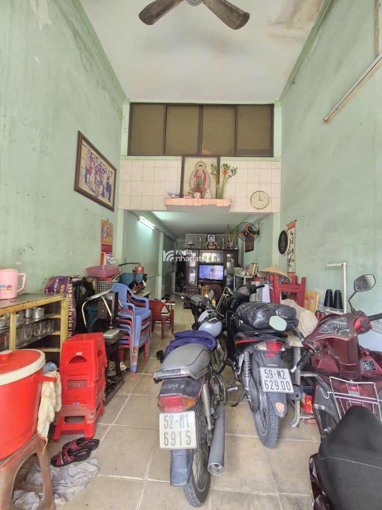 HẺM XE HƠI SÁT NHÀ, LẠC LONG QUÂN, TÂN BÌNH, 50M2 CÓ KC Ở NGAY. GIẢM 350TR CHỈ CÒN 5.23T TL 