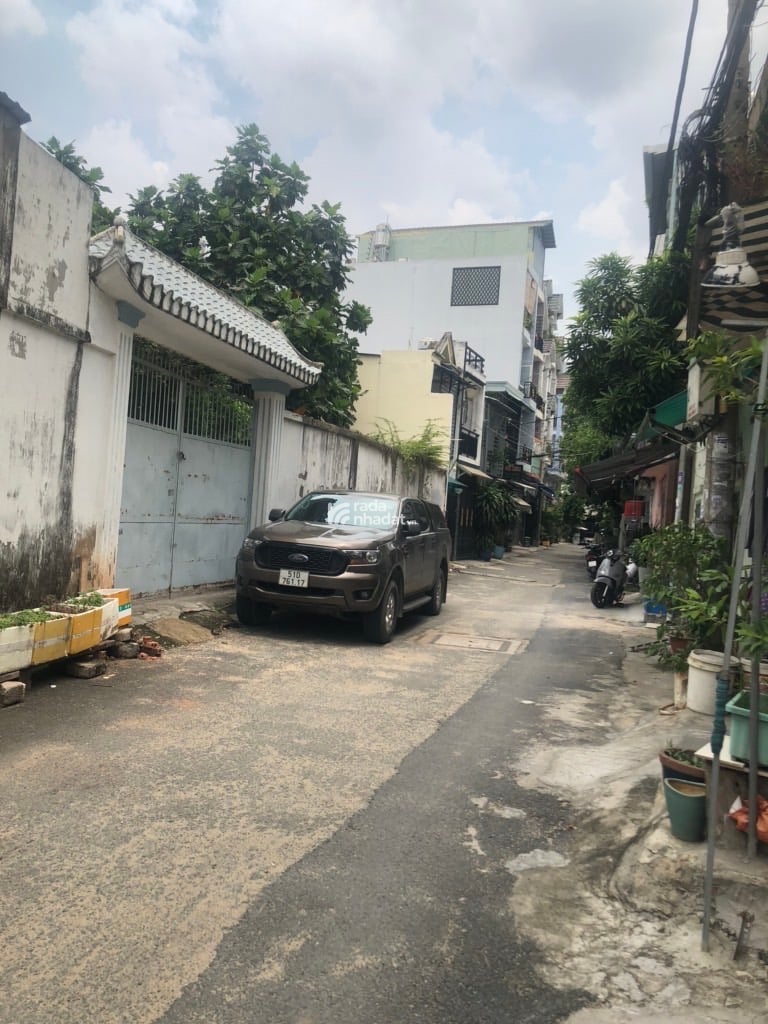 BÁN GẤP NHÀ HẺM XE HƠI -NHÀ MỚI -FULL NỘI THẤT