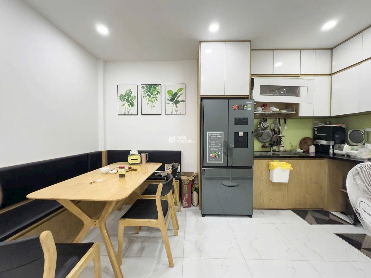 Ngộp!Bán nhà 37m2 xây 2 lầu đường Lê Thúc Hoạch,Tân Phú giá 3tỷ010.Gần THPT Trần Phú. Hẻm 7m.Sẵn sổ