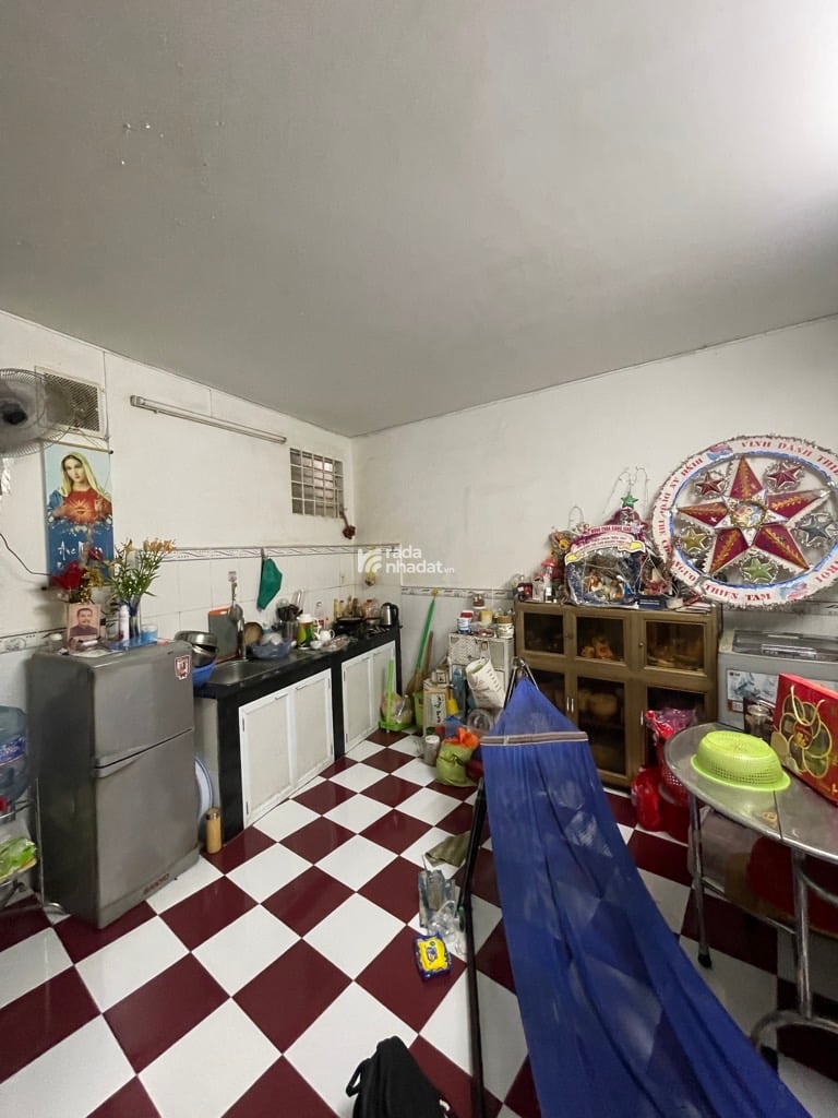 HẺM XE HƠI, LẠC LONG QUÂN, TÂN BÌNH, 35M2 CÓ KC Ở NGAY. GIẢM 350TR CHỈ 4.6T TL 