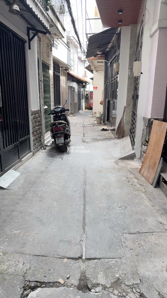 chính chủ bán gấp nhà Quang Trung